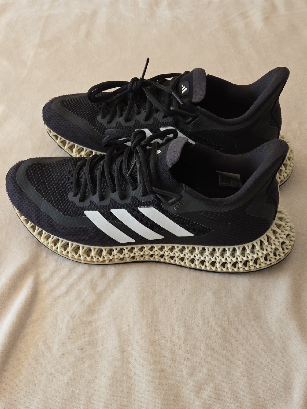 EUC Men's Adidas 4DFWD 4 Sneakers, Black & White, Size 10.5